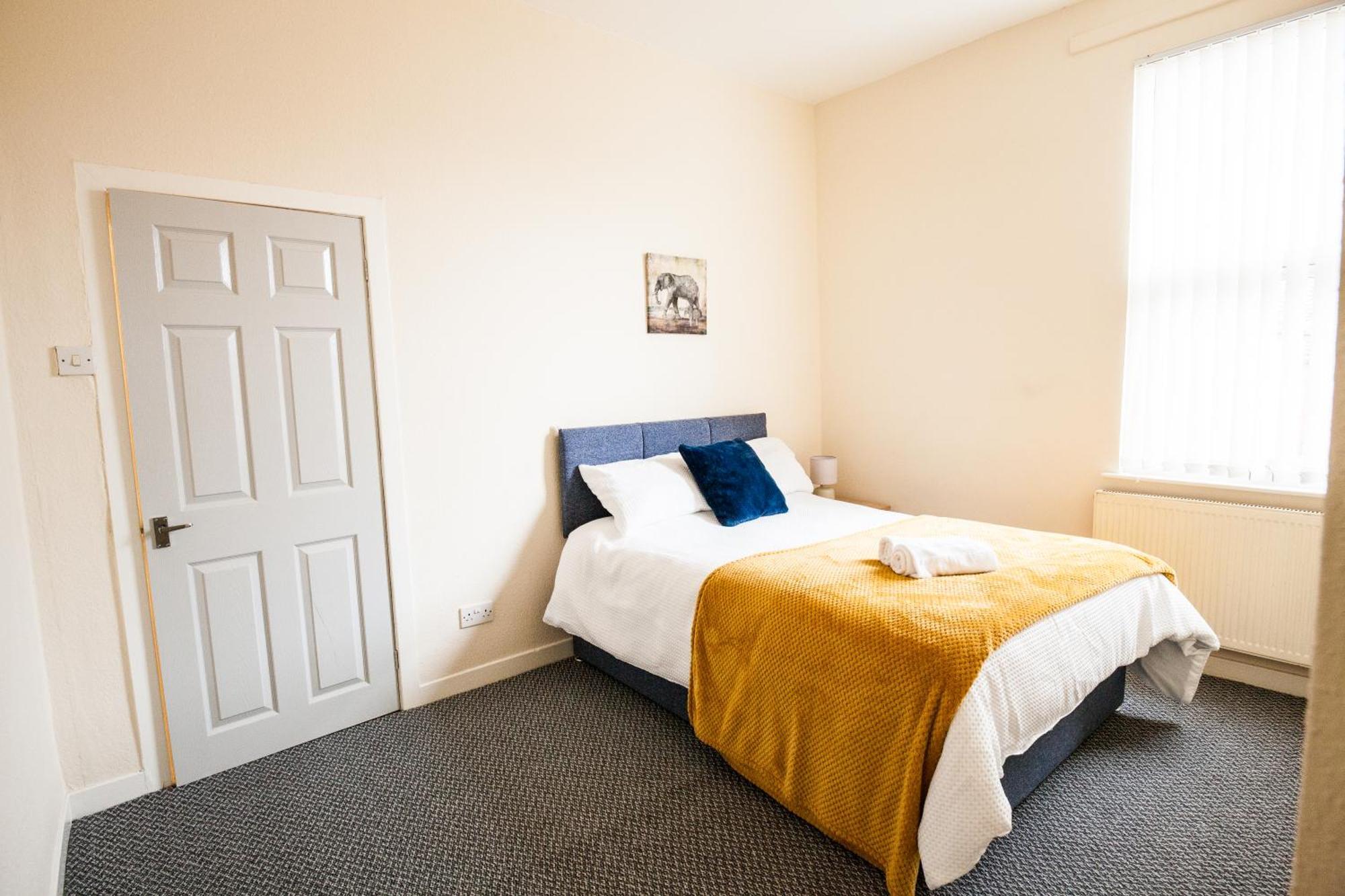 Divine Accommodation Liverpool Exterior photo