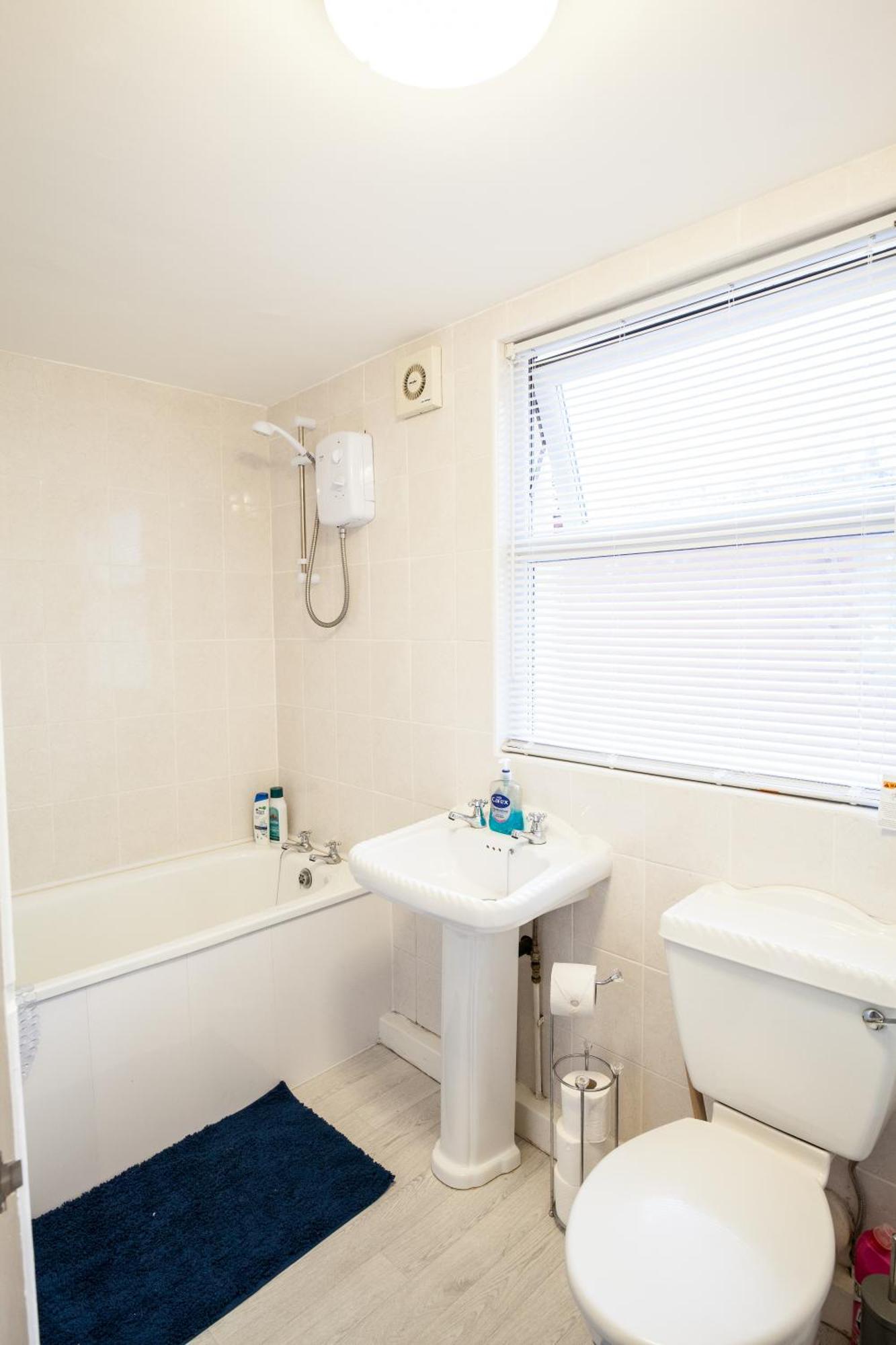 Divine Accommodation Liverpool Exterior photo